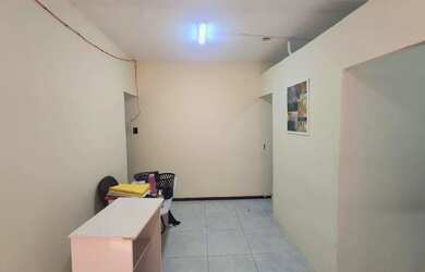 Imagem: O depósito possui 30m² de Área e está localizado em Dois