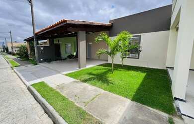 Imagem: A casa em condomínio possui 3 Dormitórios, 2 Banheiros e