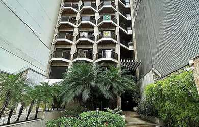 Imagem 1: Ref.: 4014 - Excelente 4 quartos, 2 suítes, um por andar, alto padrão na Rua Rei Alberto