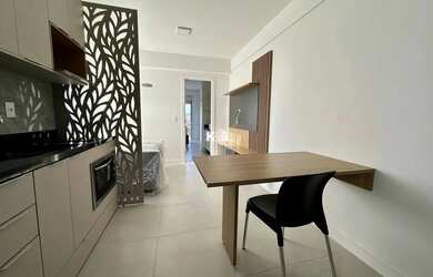 Imagem: O apartamento possui 1 Dormitório, 1 Banheiro, 36m² de Área