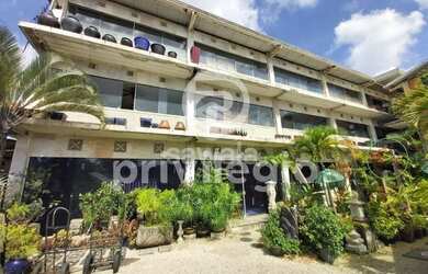 Imagem: O depósito possui 5 Vagas na garagem, 4.000m² de Área e