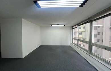 Imagem: O depósito possui 1 Vaga na garagem, 44m² de Área e está