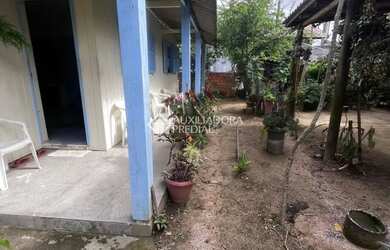 Imagem 3: Duas casas no mesmo terreno - excelente para renda ou moradia - Bairro...