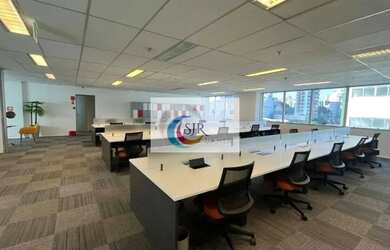 Imagem: O depósito possui 5 Vagas na garagem, 507m² de Área e está