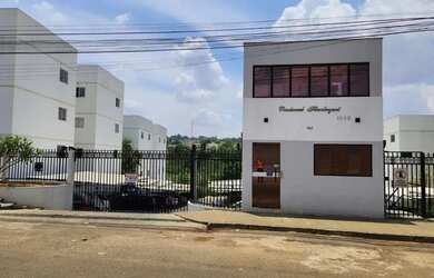 Imagem: O apartamento possui 3 Dormitórios, 1 Banheiro, 1 Vaga na garagem