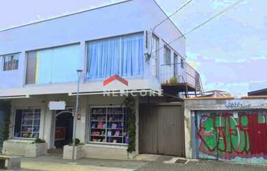 Imagem: A casa possui 2 Dormitórios, 1 Banheiro, 185-0m² de Área