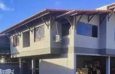 Imagem: A casa possui 3 Dormitórios, 2 Banheiros, 3 Vagas na garagem