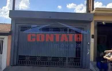 Imagem: A casa possui 2 Dormitórios, 2 Banheiros, 2 Vagas na garagem