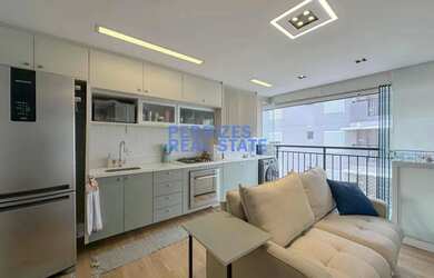 Imagem: O apartamento possui 2 Dormitórios, 1 Banheiro, 1 Vaga na garagem