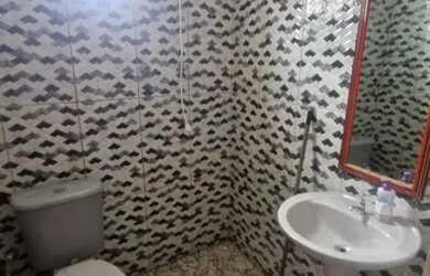 Imagem 7: Casa em ótima localização, ponto de ônibus em frente com fácil acesso...