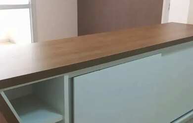 Imagem: O apartamento possui 1 Dormitório, 1 Banheiro, 1 Vaga na garagem