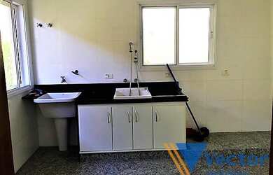 Imagem 12: Casa a venda localizada no condomínio Country Club em Arujá-SP