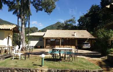 Imagem: A casa possui 3 Dormitórios, 3 Banheiros, 1 Vaga na garagem