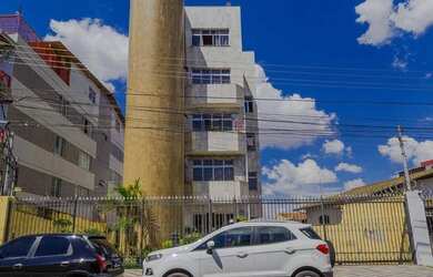 Imagem: O apartamento possui 4 Dormitórios, 1 Banheiro, 3 Vagas na