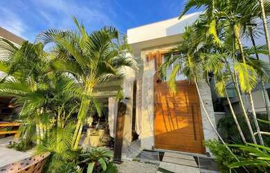 Imagem: A casa em condomínio possui 5 Dormitórios, 5 Banheiros, 3