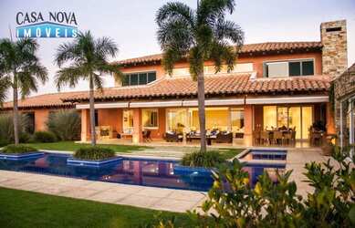 Imagem: A casa em condomínio possui 5 Dormitórios, 5 Banheiros, 5