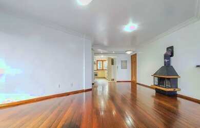 Imagem: O apartamento possui 3 Dormitórios, 2 Banheiros, 3 Vagas na