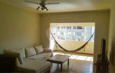 Imagem: O apartamento possui 2 Dormitórios, 2 Banheiros e 196m² de