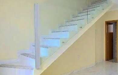 Imagem: A casa possui 3 Dormitórios, 3 Banheiros, 3 Vagas na garagem