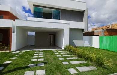 Imagem: A casa em condomínio possui 4 Dormitórios, 4 Banheiros, 2