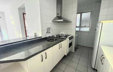 Imagem: O apartamento possui 1 Dormitório, 1 Banheiro, 1 Vaga na garagem