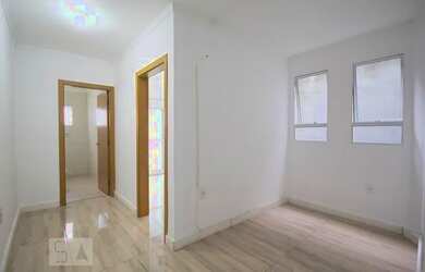 Imagem: A casa possui 3 Dormitórios, 2 Banheiros, 70m² de Área e