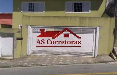 Imagem: A casa possui 3 Dormitórios, 1 Banheiro, 3 Vagas na garagem