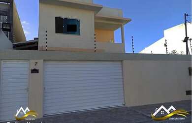 Imagem: A casa possui 4 Dormitórios, 5 Banheiros, 2 Vagas na garagem