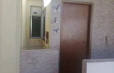 Imagem: A casa possui 2 Dormitórios, 1 Banheiro, 70m² de Área e