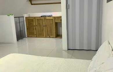 Imagem: A casa possui 1 Dormitório e está localizado em Gravatá