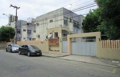 Imagem: O apartamento possui 1 Dormitório, 1 Banheiro, 1 Vaga na garagem