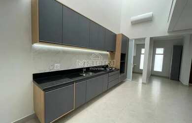 Imagem: A casa em condomínio possui 3 Dormitórios, 4 Banheiros, 2