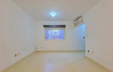 Imagem: A kitnet possui 1 Dormitório, 1 Banheiro, 1 Vaga na garagem