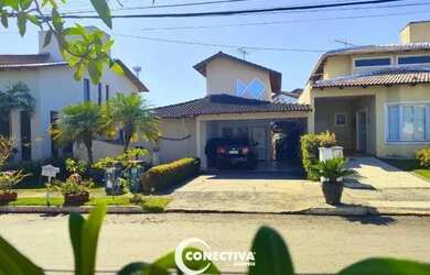 Imagem: A casa em condomínio possui 4 Dormitórios, 4 Banheiros, 4