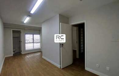 Imagem: O depósito possui 1 Vaga na garagem e 42m² de Área e está