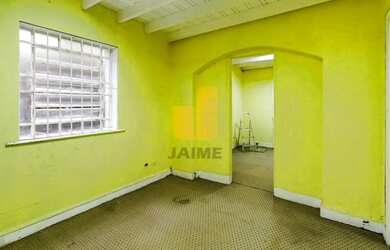 Imagem 11: Casa comercial assobradada com 7 salas e 4 vagas em área nobre e segura...