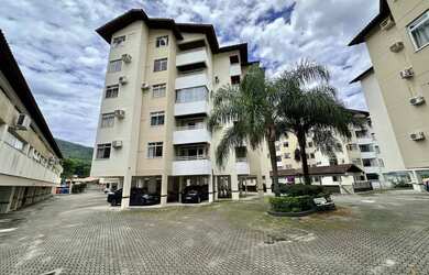 Imagem: O apartamento possui 1 Dormitório, 1 Banheiro, 1 Vaga na garagem