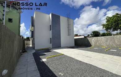 Imagem: A casa possui 3 Dormitórios, 1 Banheiro, 1 Vaga na garagem