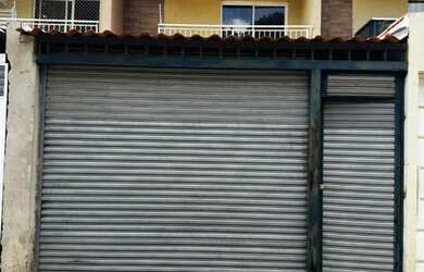 Imagem: A casa em condomínio possui 2 Dormitórios, 2 Banheiros, 2