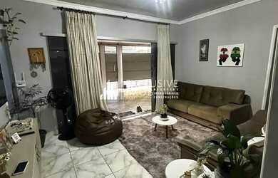 Imagem: A casa em condomínio possui 3 Dormitórios, 3 Banheiros, 3