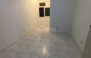 Imagem 4: Kitnet/Conjugado - / Residencial / Centro