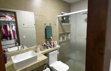 Imagem: A casa possui 3 Dormitórios e está localizado em Alecrim