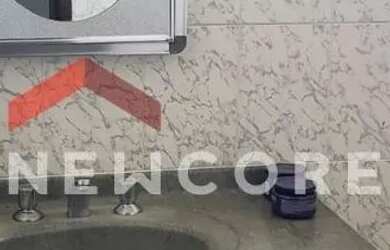 Imagem: A casa possui 3 Dormitórios, 1 Banheiro, 2 Vagas na garagem