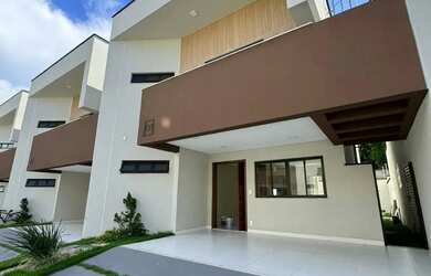 Imagem: A casa em condomínio possui 3 Dormitórios, 2 Banheiros, 2