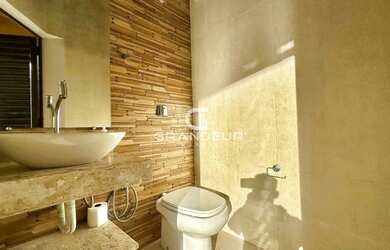 Imagem 11: Luxuosa Residência à Beira-Mar Vista Deslumbrante e Conforto