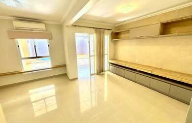 Imagem: A casa em condomínio possui 3 Dormitórios, 5 Banheiros, 2