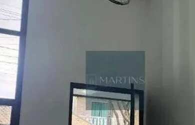 Imagem: A casa possui 3 Dormitórios, 2 Banheiros e 105m² de Área