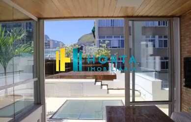 Imagem: O apartamento na cobertura possui 5 Dormitórios, 5 Banheiros