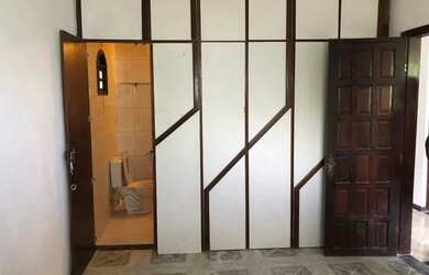 Imagem 8: Casa para aluguel possui 200 metros quadrados com 3 quartos em Monte Serrat...