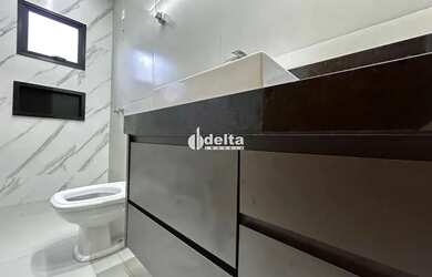 Imagem 9: Casa residencial com 3 quartos sendo 1 suíte disponível para venda no...